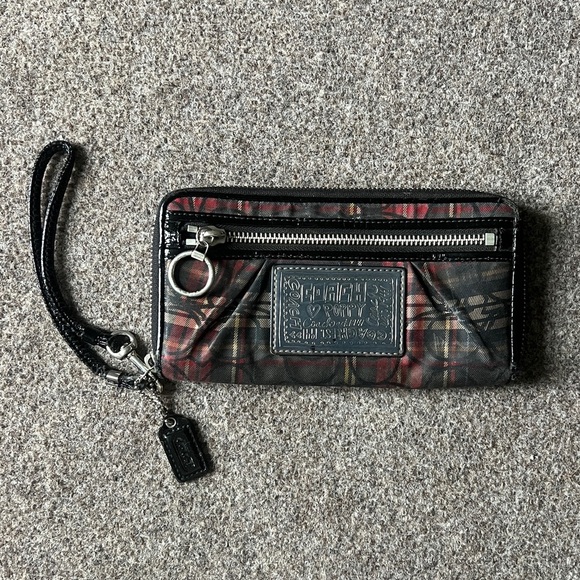 Coach Poppy Tartan Multi Black & Red Plaid Zip Around Wristlet Wallet Clutch Y2K - Picture 1 of 16